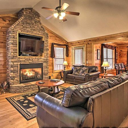 Вілла Gatlinburg Mountain Heaven Retreat Екстер'єр фото